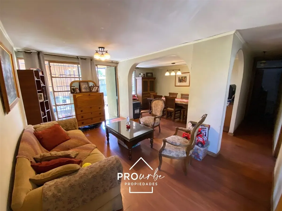 Foto 3 de 40 — Casa Con Potencial Residencial Y Comercio Menor Ñuñoa