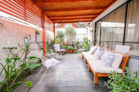Casa En Venta Para Remodelar Pje. Cerrado Metro Edo. Cast...